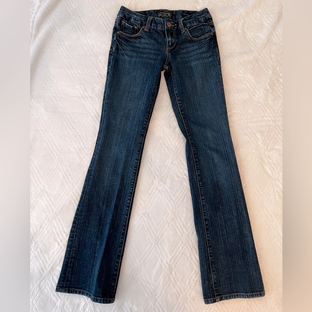 Seven7 Jeans. Low Rise- Size 25.